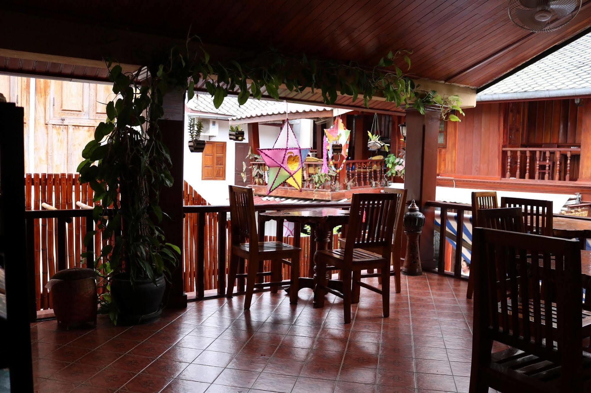 Apple Guesthouse Luang Prabang Luaran gambar